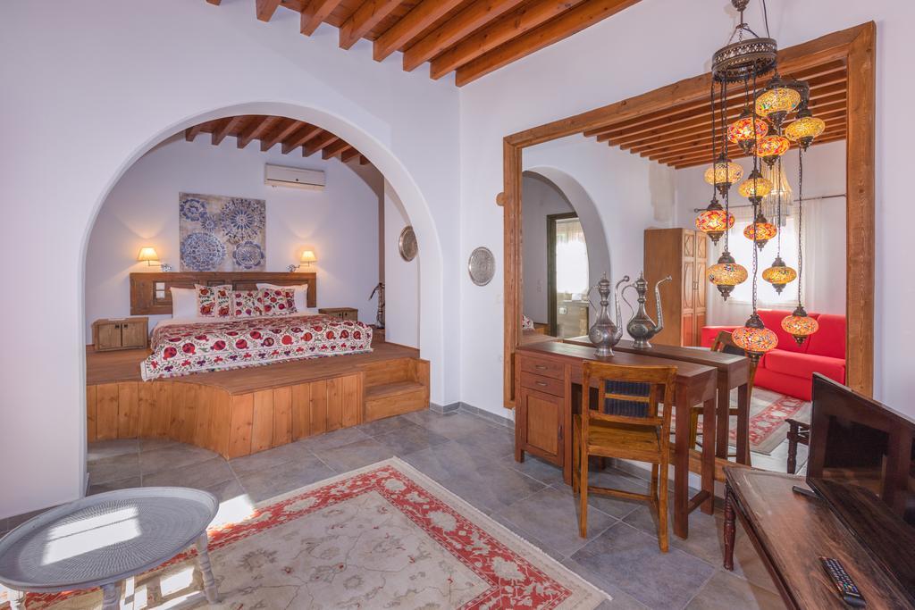 Saint Artemios Hotel And Oriental Suites Rhodes City Екстер'єр фото