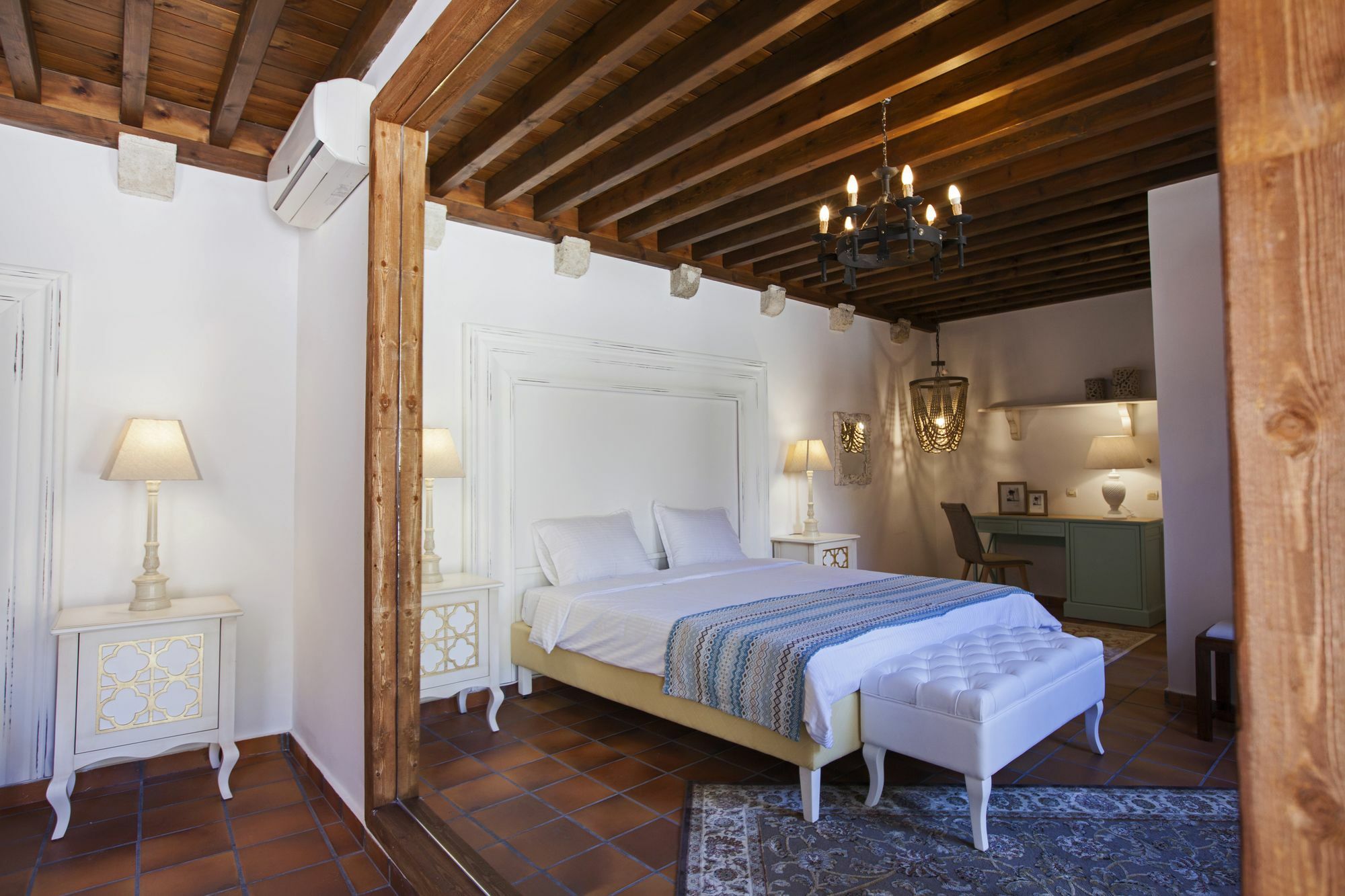 Saint Artemios Hotel And Oriental Suites Rhodes City Екстер'єр фото