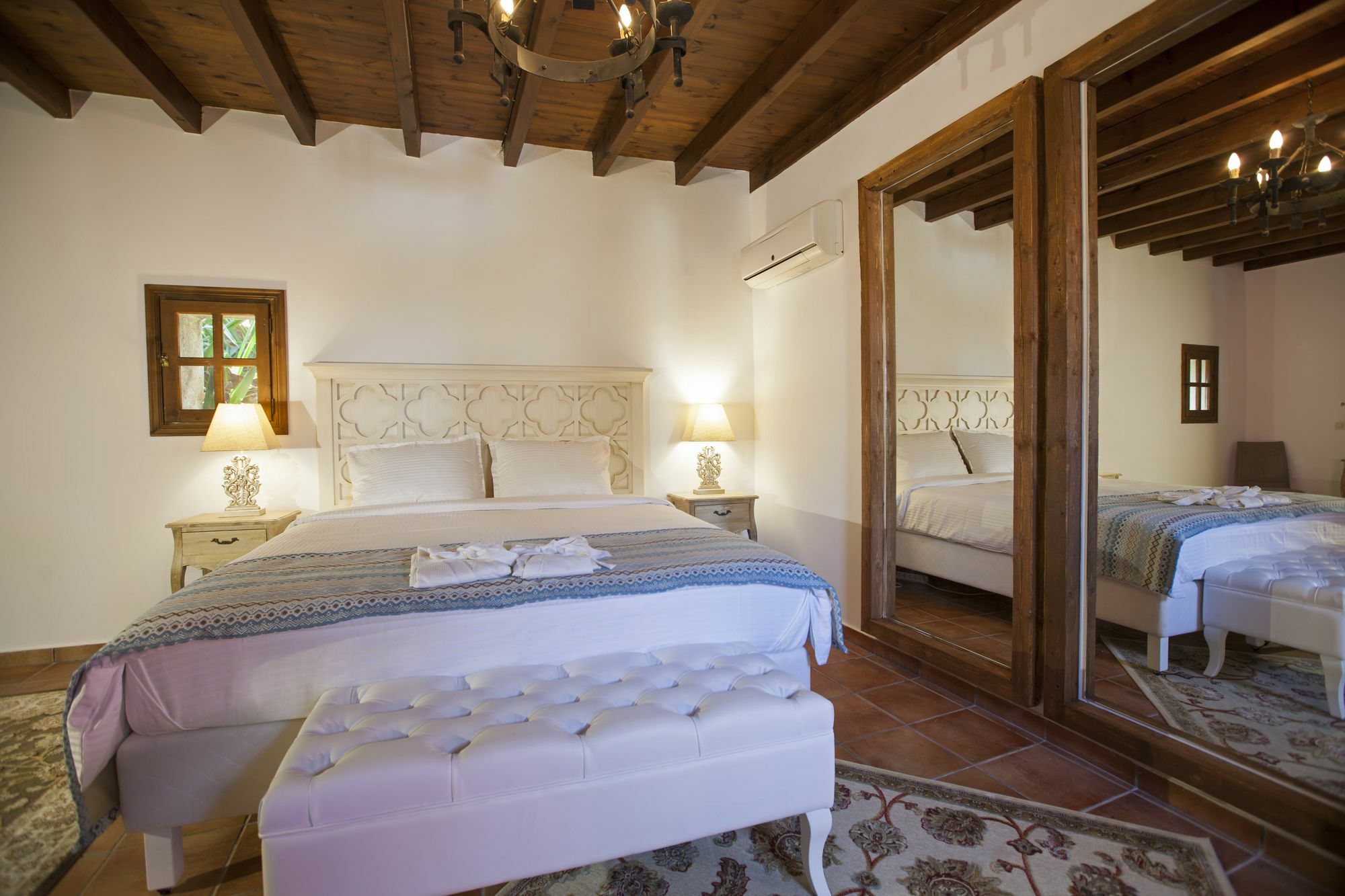 Saint Artemios Hotel And Oriental Suites Rhodes City Екстер'єр фото
